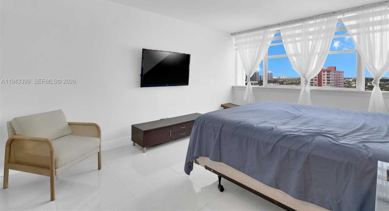 Small Image of 3140 SOUTH OCEAN DR #1211, Hallandale Beach Number 19