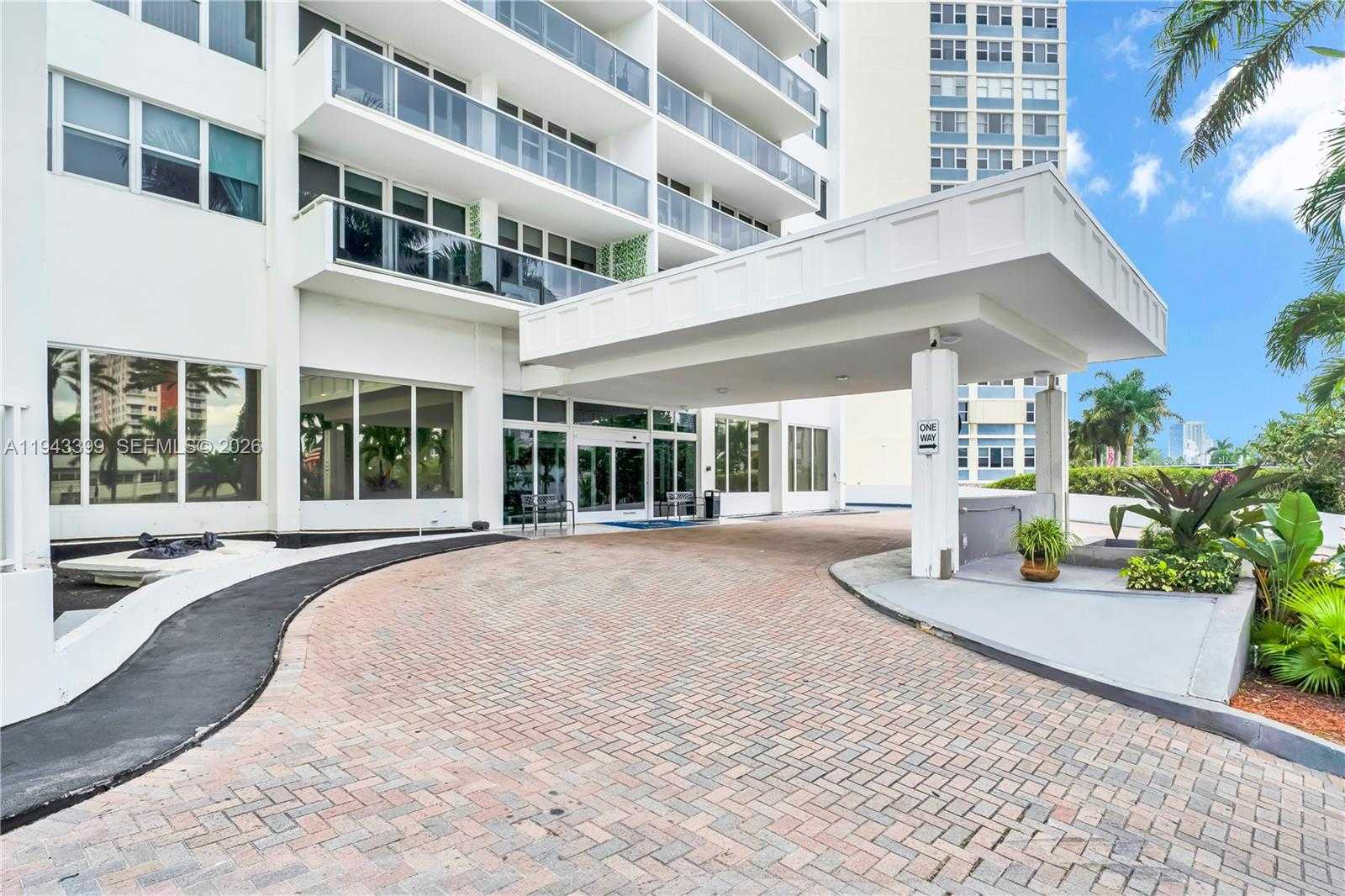 Small Image of 3140 SOUTH OCEAN DR #1211, Hallandale Beach Number 32