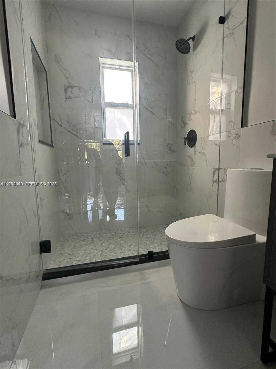 Small Image of 510 BOABADILLA ST, Coral Gables Number 13