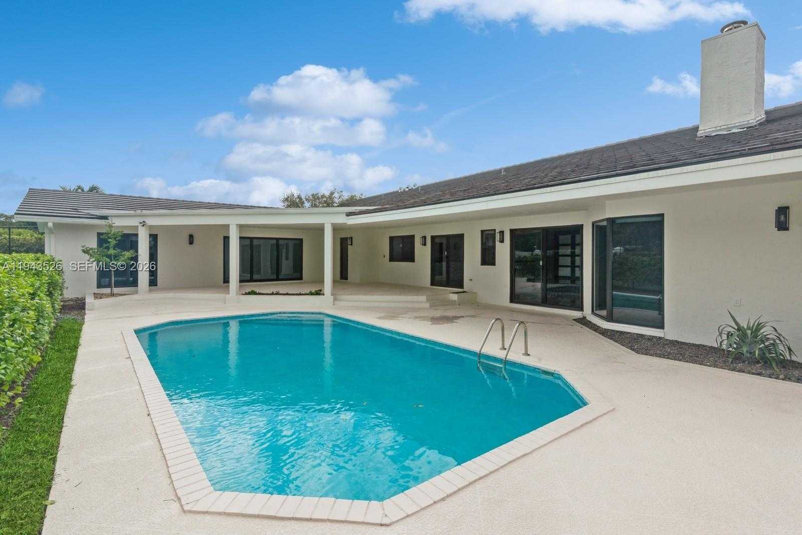 Small Image of 15405 SOUTH WEST 73RD CT, Palmetto Bay Number 24