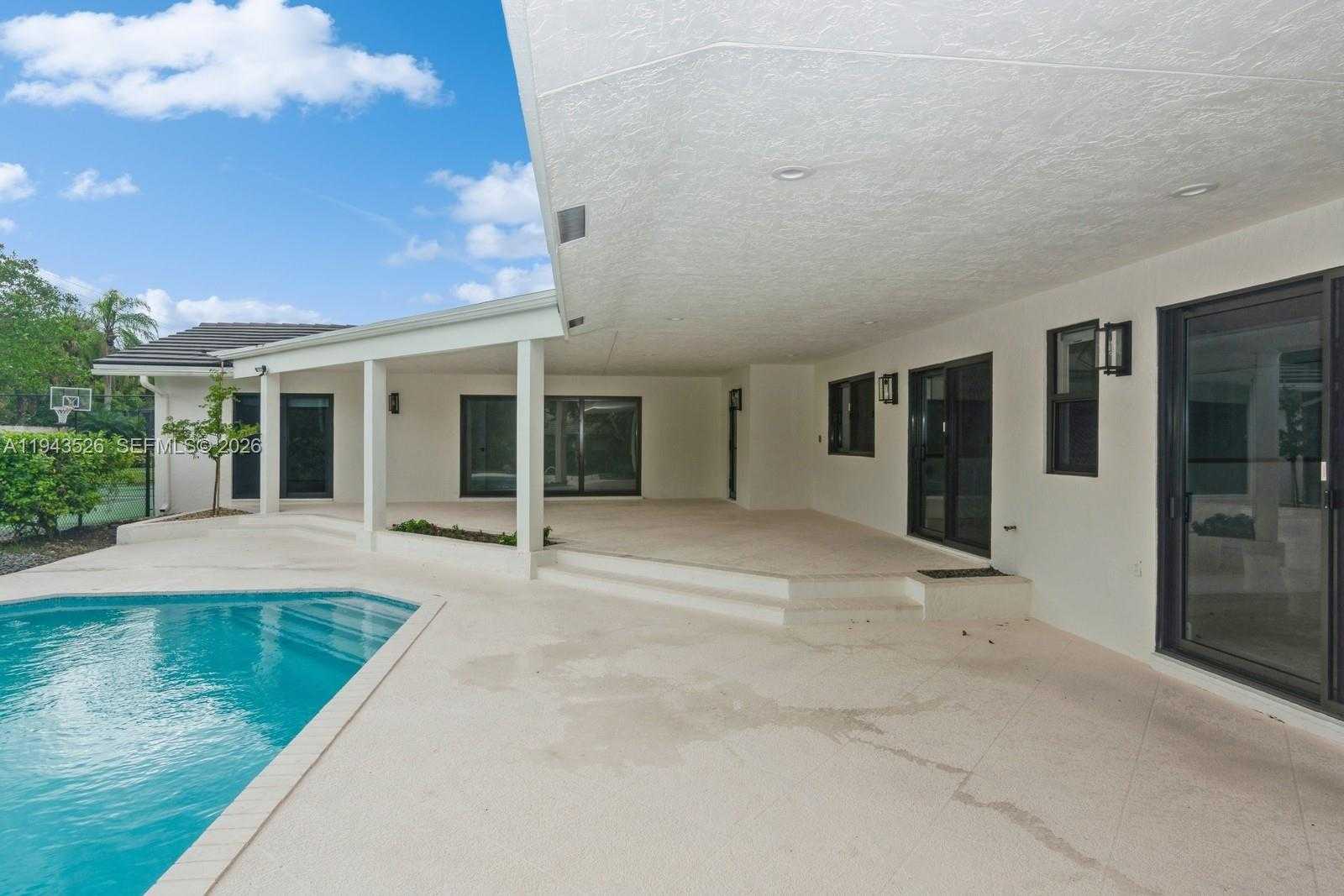 Small Image of 15405 SOUTH WEST 73RD CT, Palmetto Bay Number 25