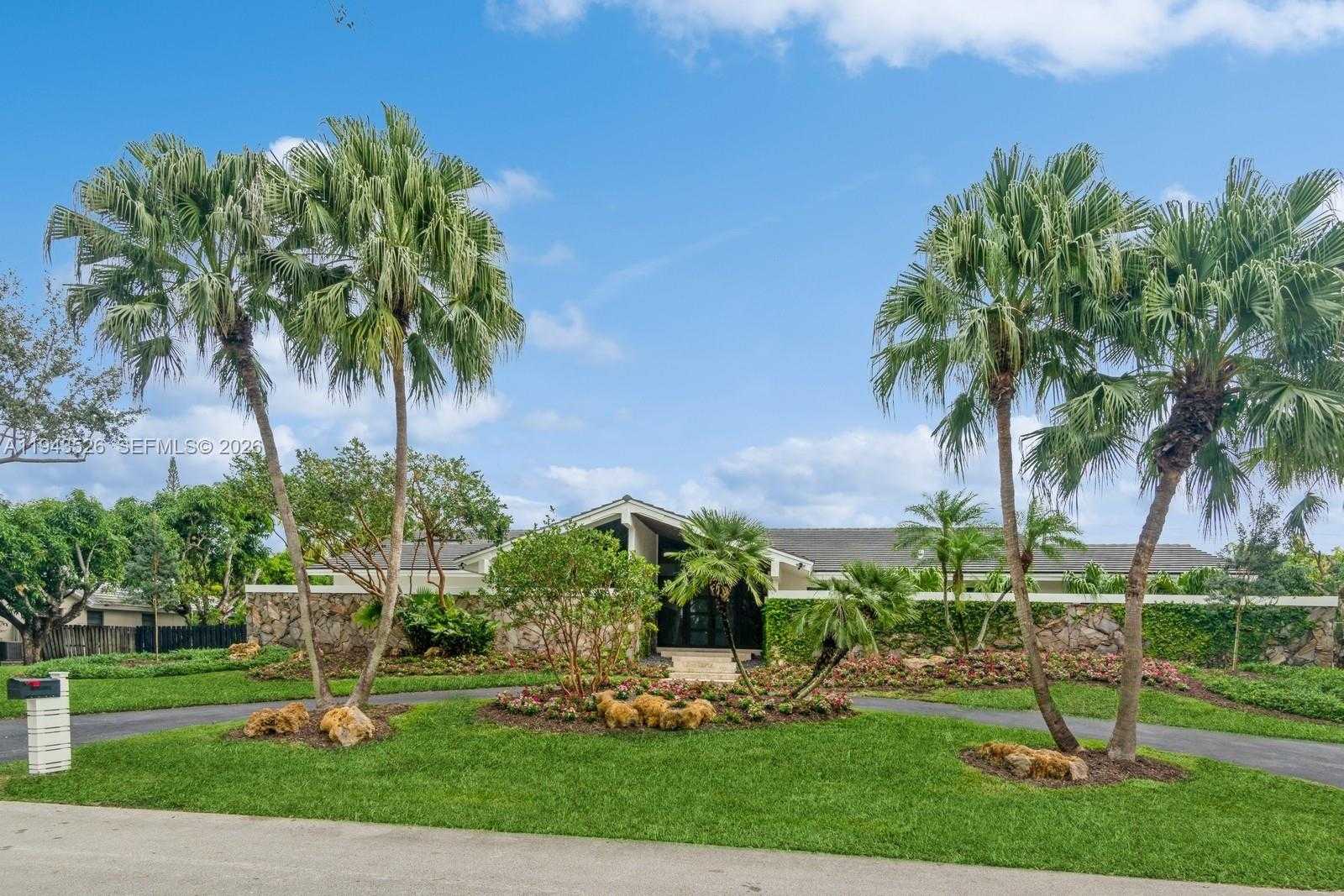 Small Image of 15405 SOUTH WEST 73RD CT, Palmetto Bay Number 35