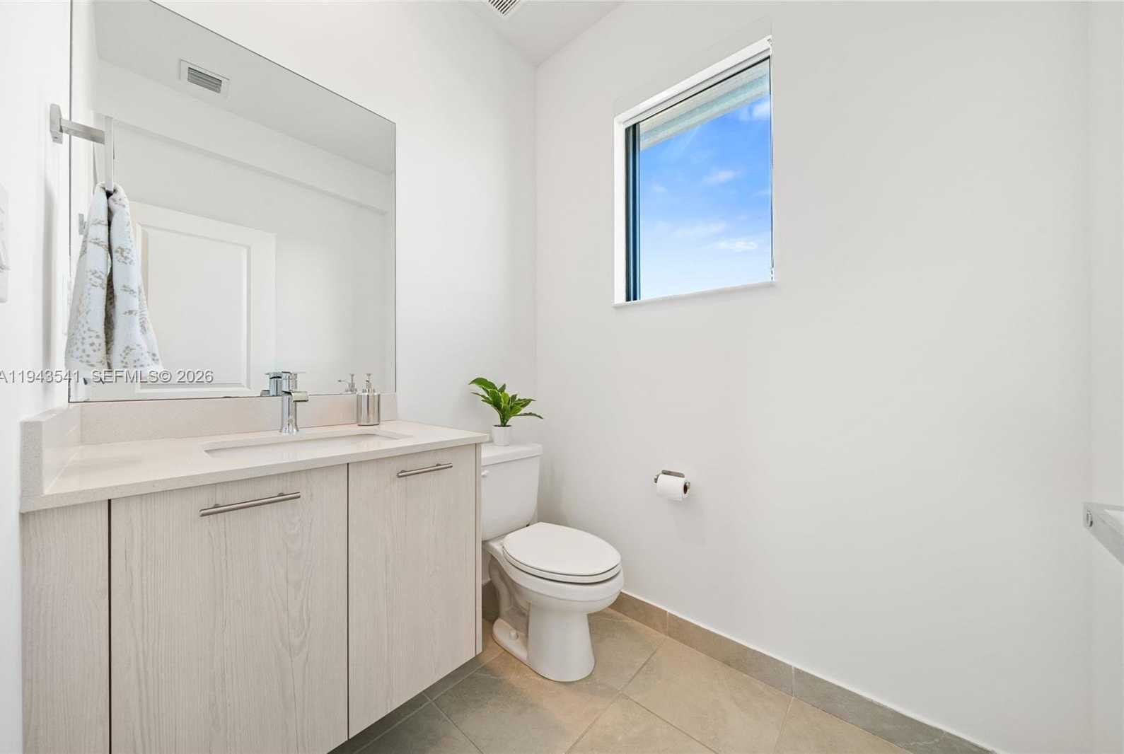 Small Image of 4648 NORTH WEST 83RD AVE #4648, Doral Number 34