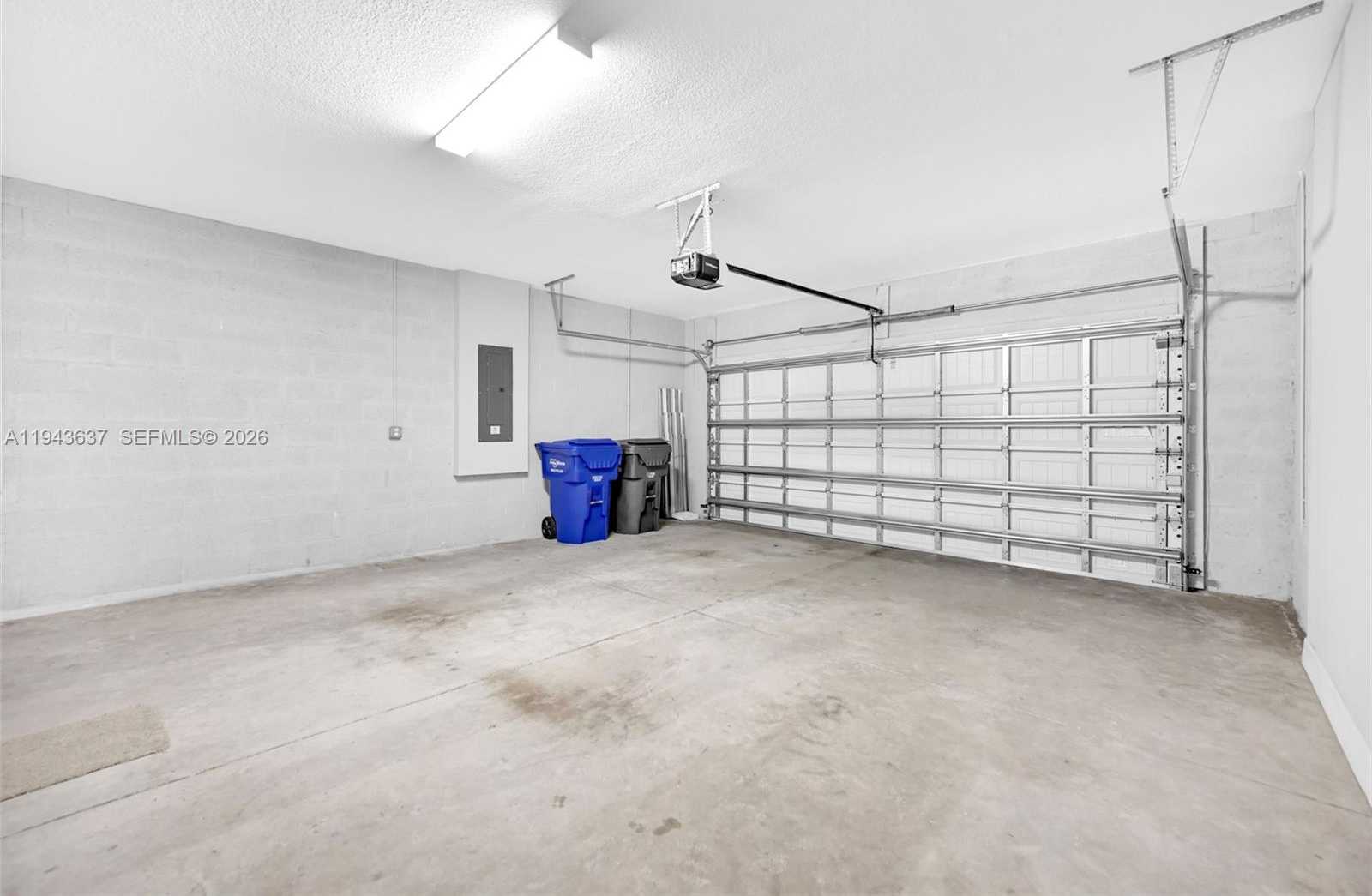 Small Image of 964 BANYAN DR, Hollywood Number 21