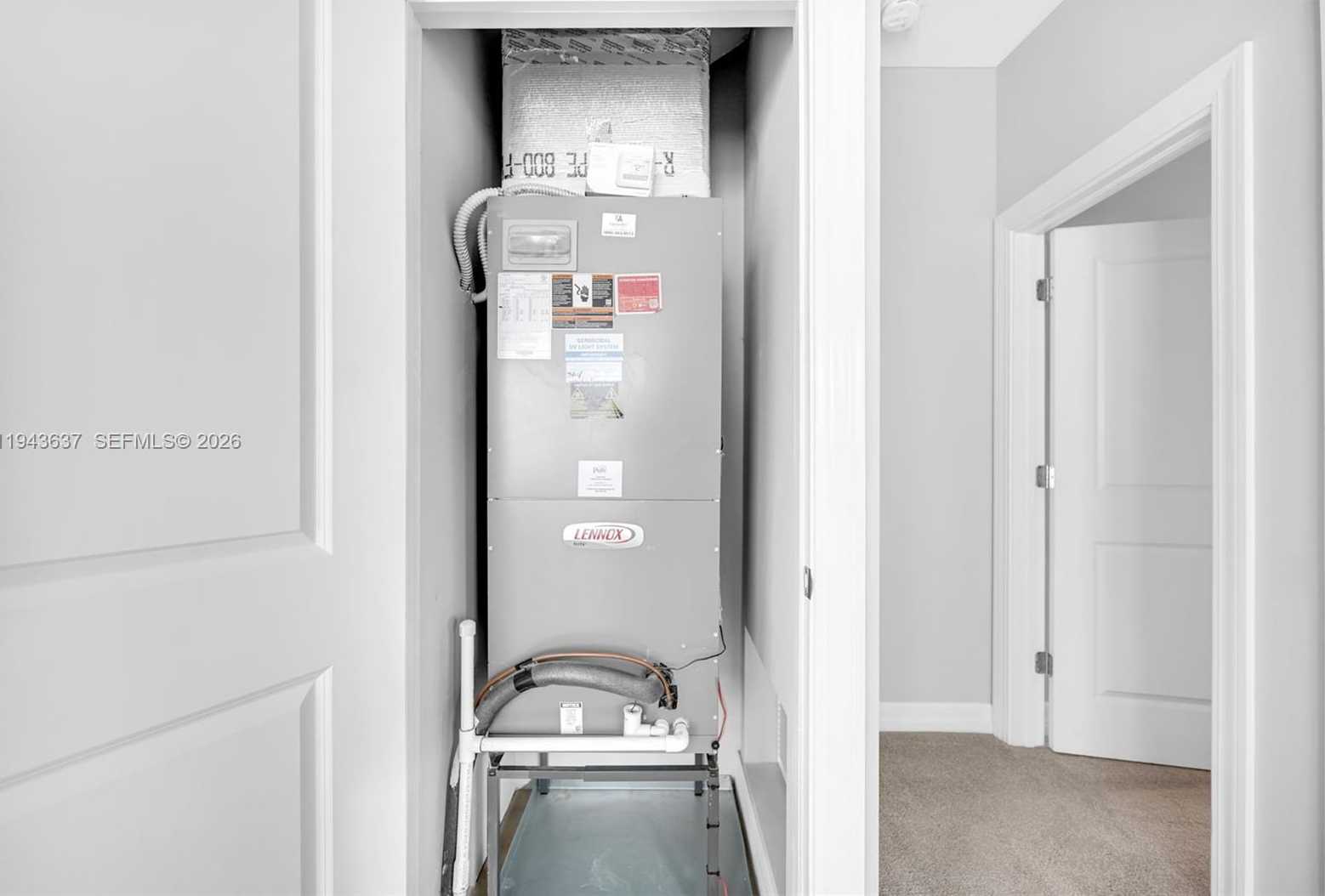 Small Image of 964 BANYAN DR, Hollywood Number 30