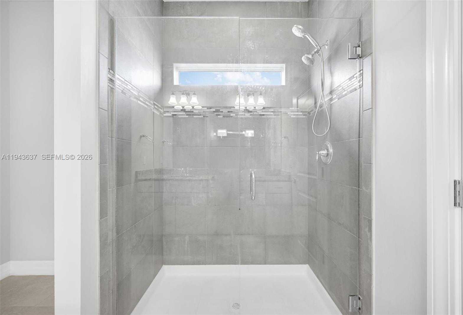 Small Image of 964 BANYAN DR, Hollywood Number 35