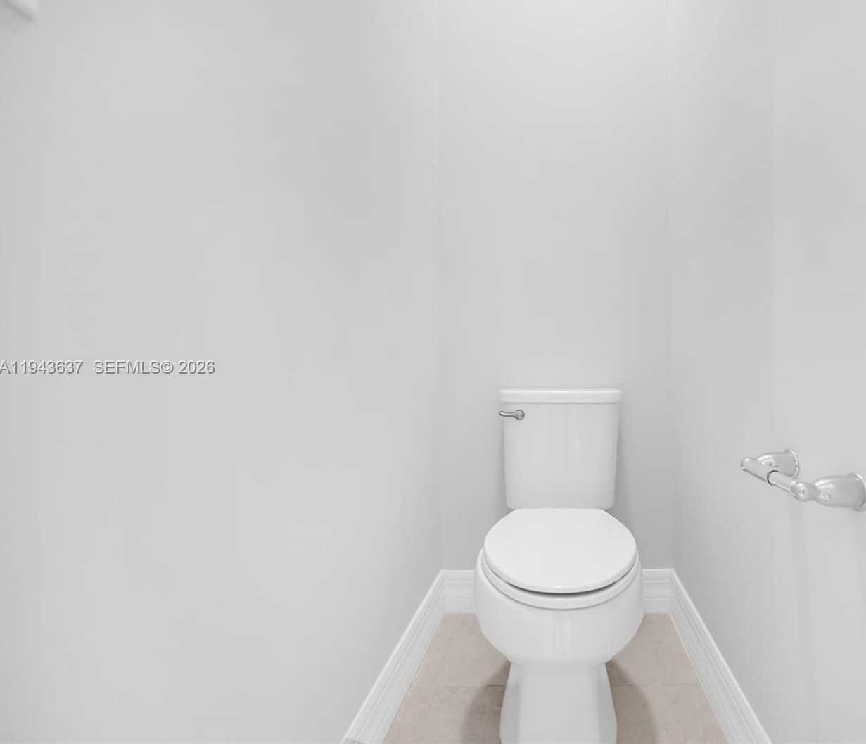 Small Image of 964 BANYAN DR, Hollywood Number 39