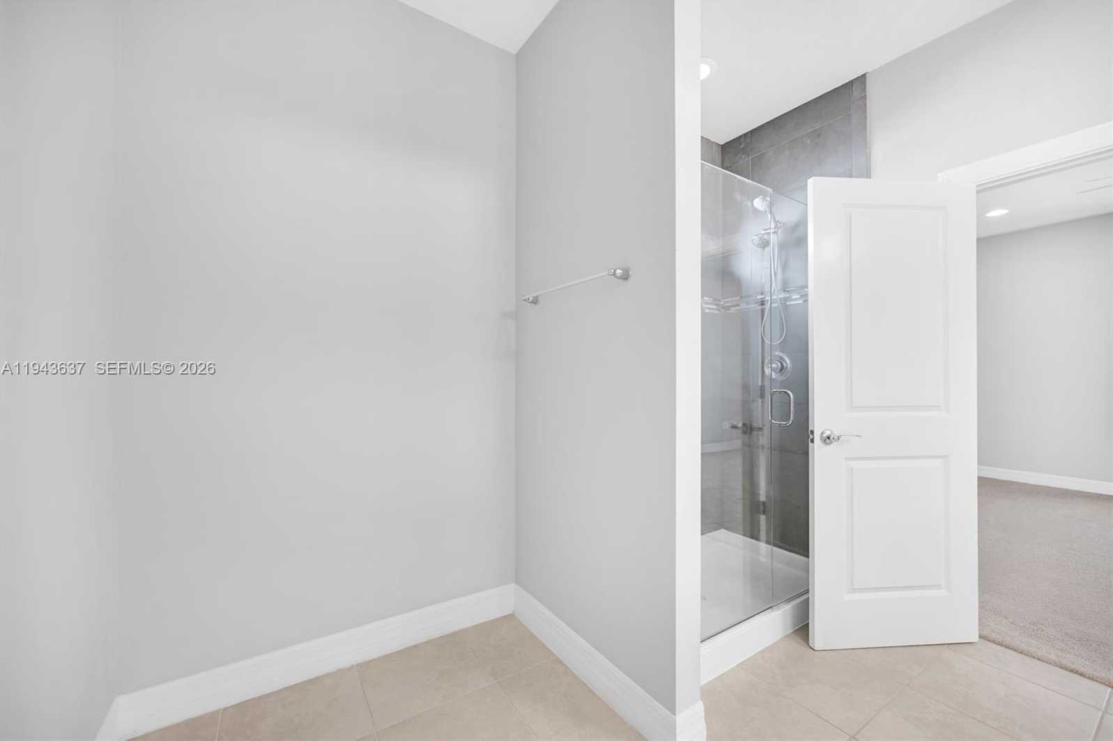 Small Image of 964 BANYAN DR, Hollywood Number 40