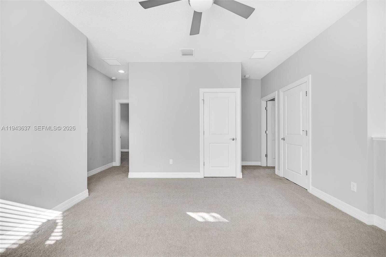 Small Image of 964 BANYAN DR, Hollywood Number 46