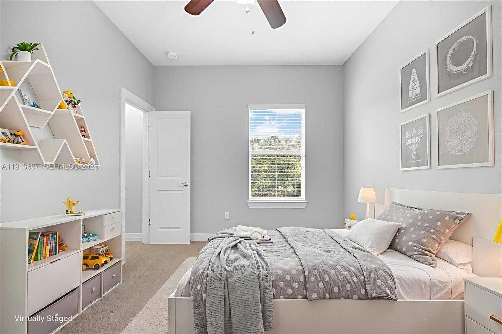 Small Image of 964 BANYAN DR, Hollywood Number 5