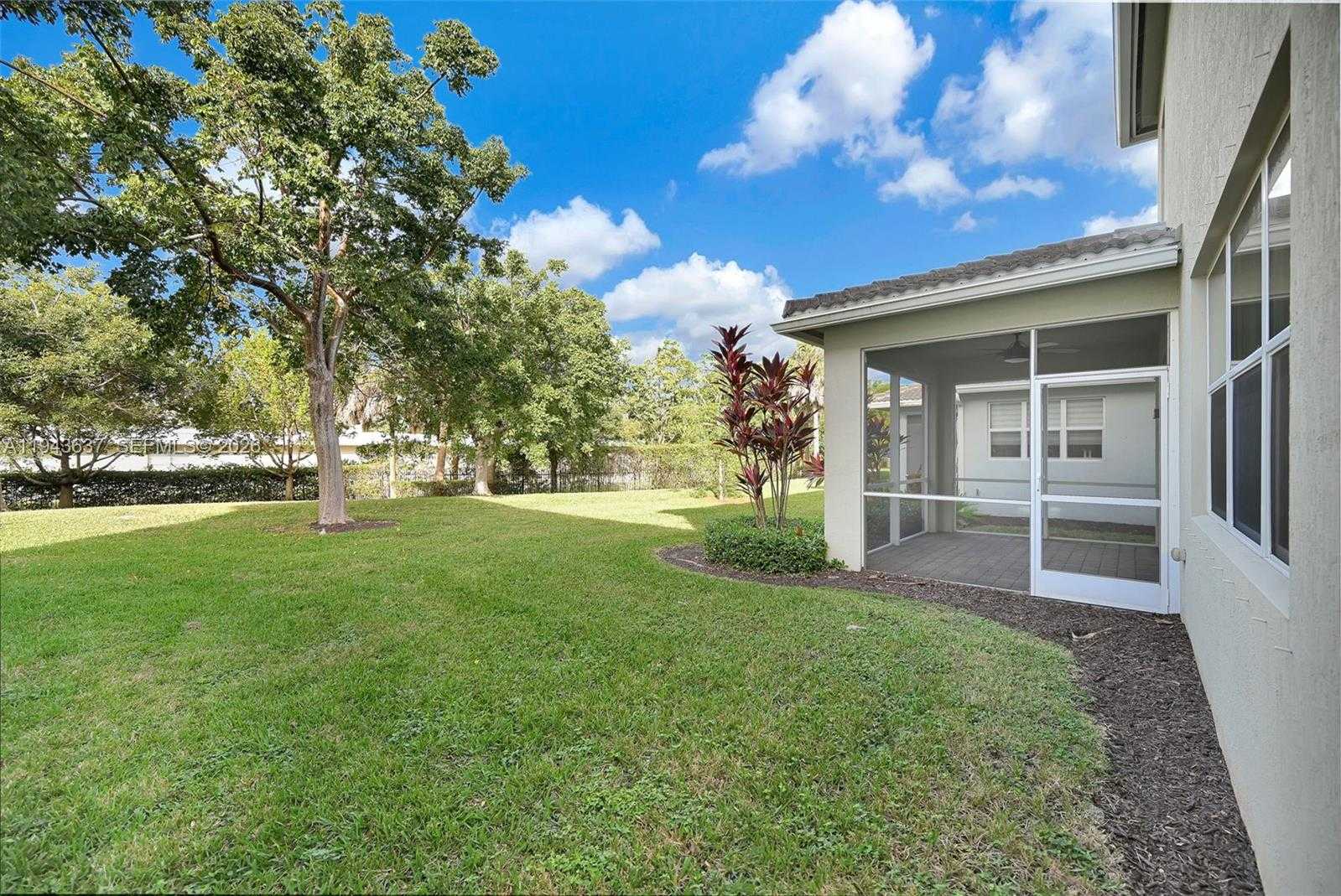Small Image of 964 BANYAN DR, Hollywood Number 75