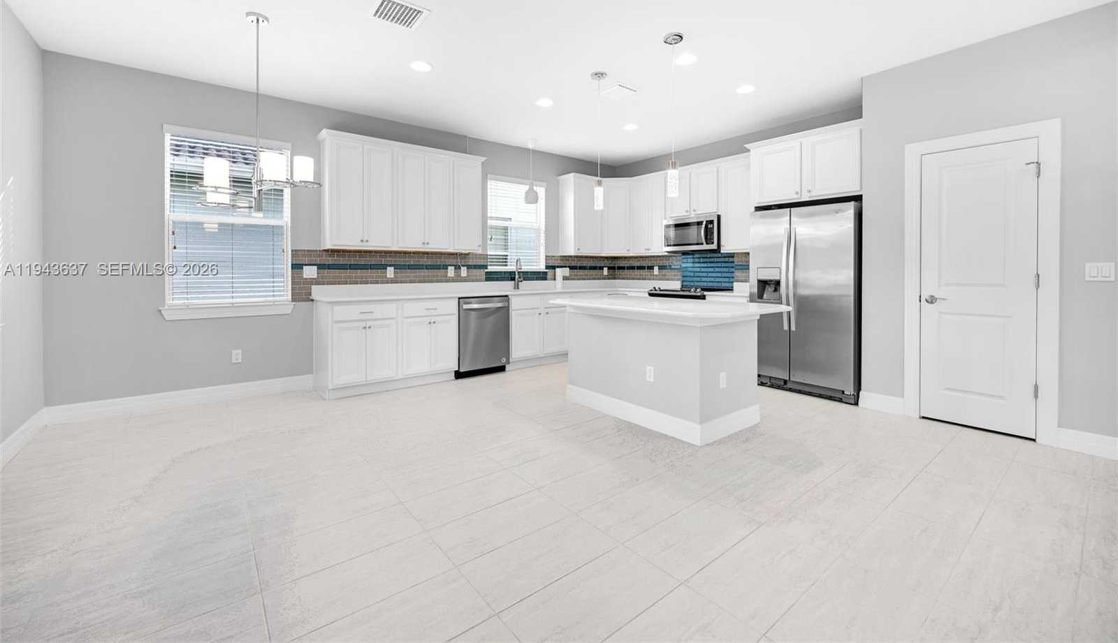 Small Image of 964 BANYAN DR, Hollywood Number 9