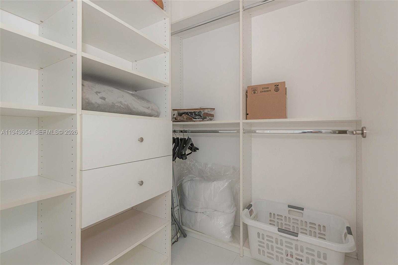 Small Image of 200 BISCAYNE BOULEVARD WAY #5109, Miami Number 19