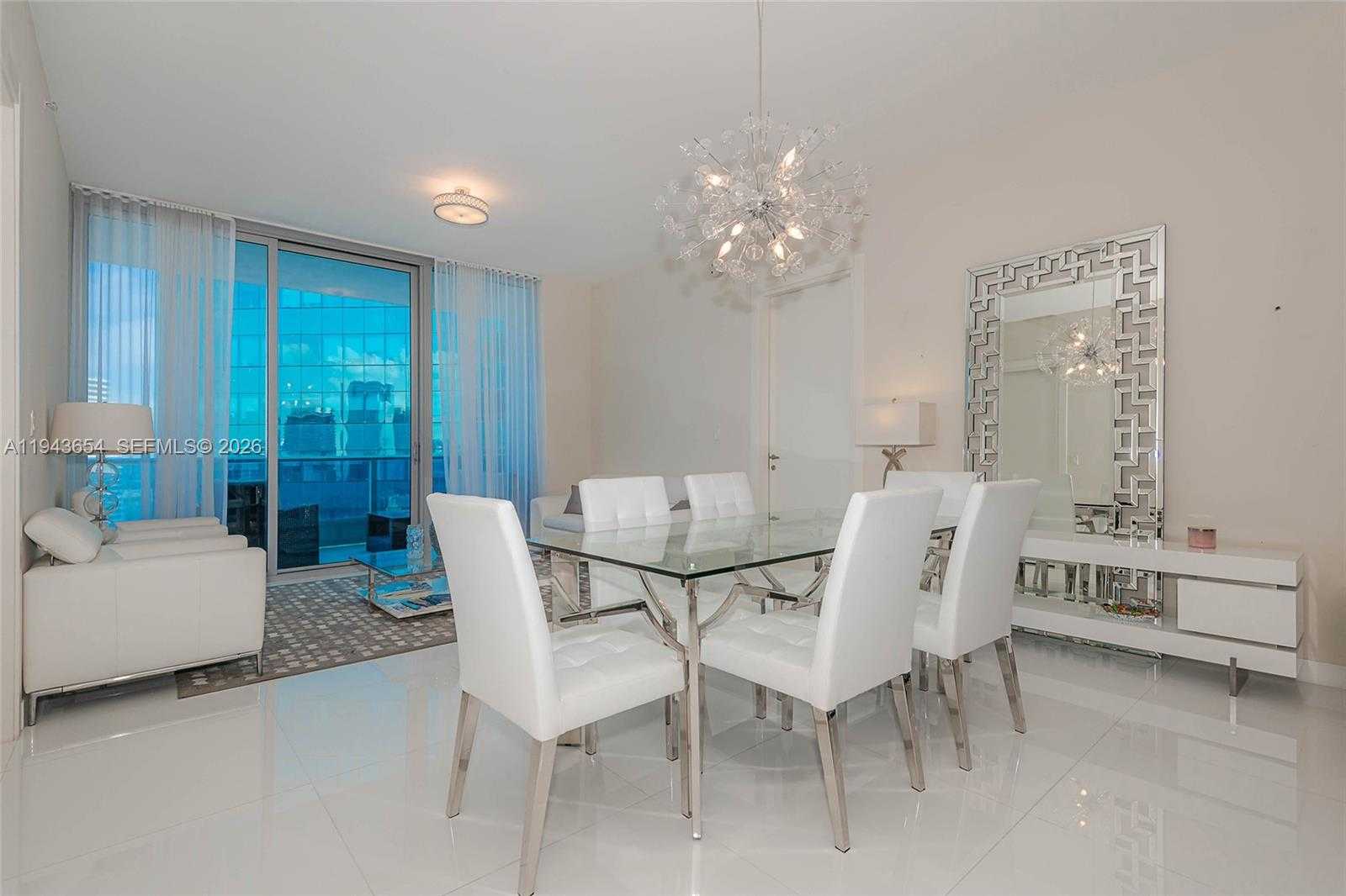 Small Image of 200 BISCAYNE BOULEVARD WAY #5109, Miami Number 3