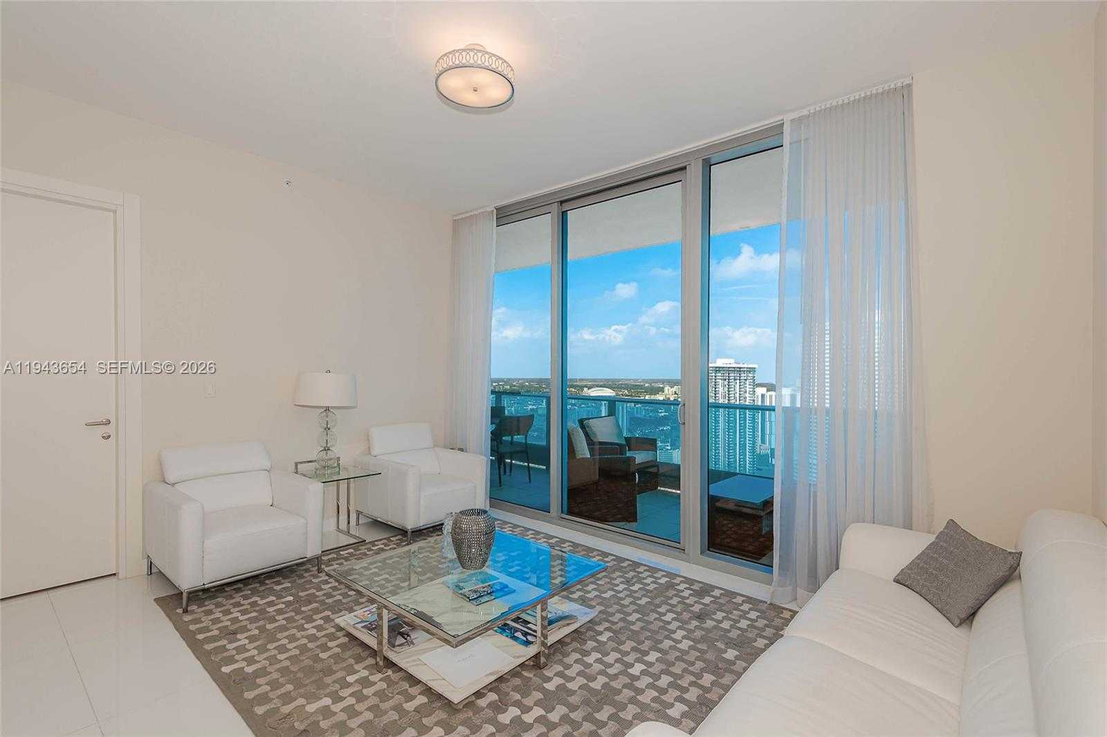 Small Image of 200 BISCAYNE BOULEVARD WAY #5109, Miami Number 5