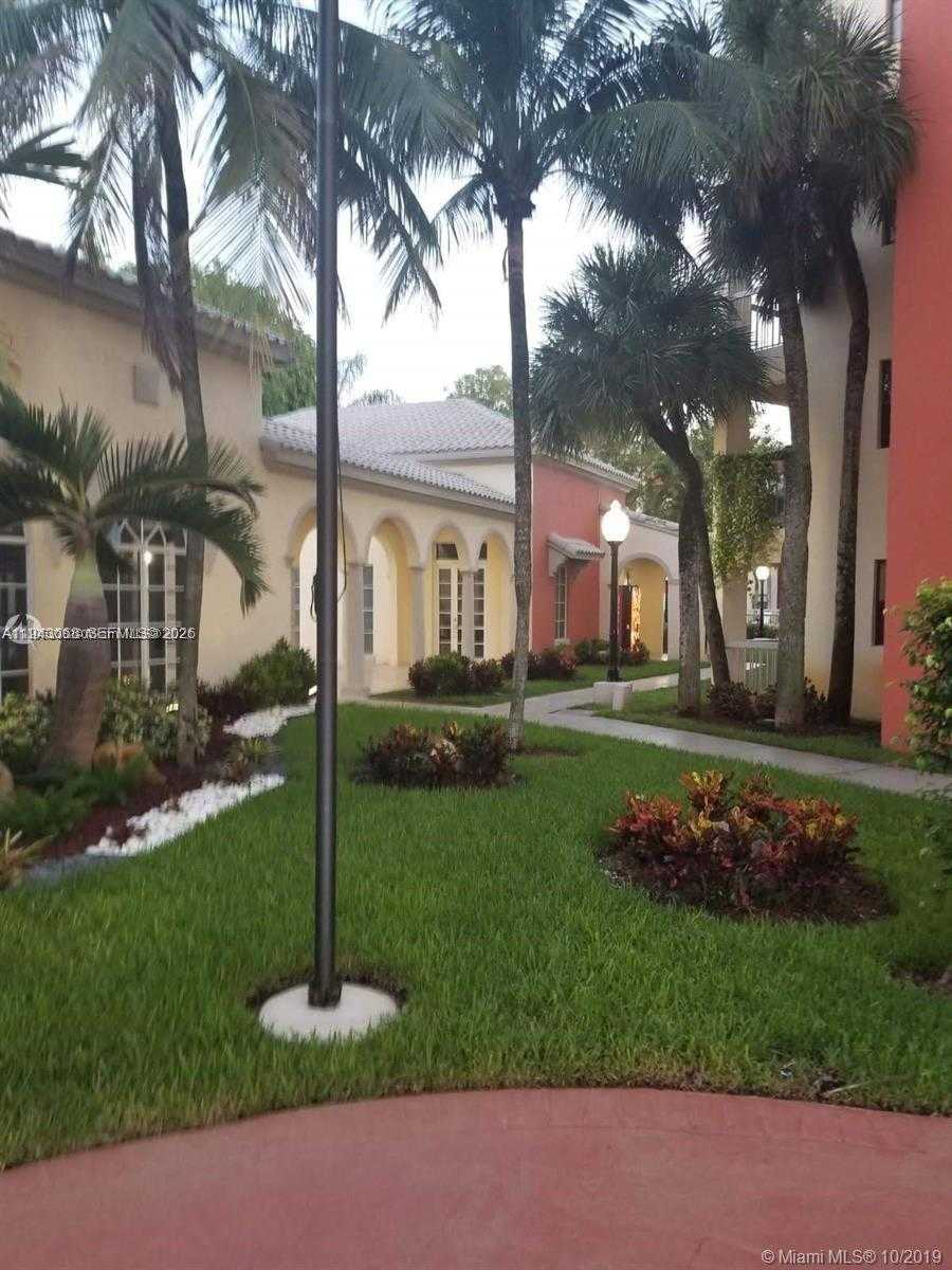 Small Image of 8180 GENEVA CT #430, Doral Number 14