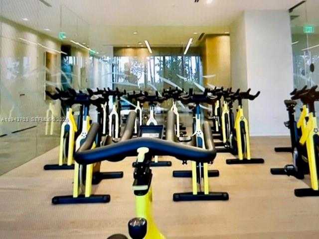 Small Image of Miami Number 21