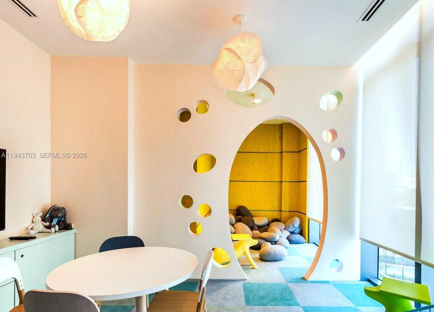 Small Image of Miami Number 27