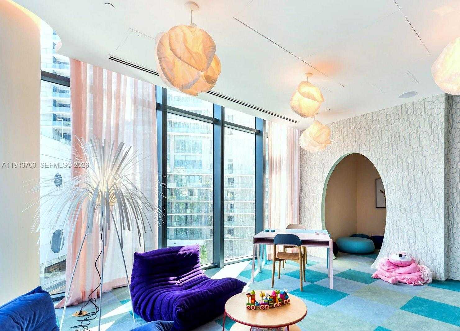 Small Image of Miami Number 28