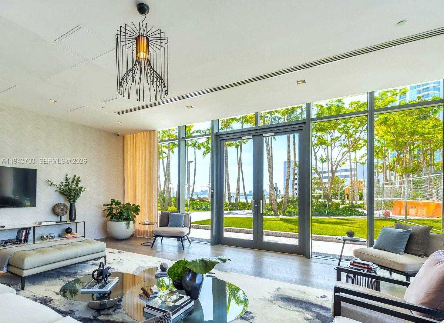 Small Image of Miami Number 31