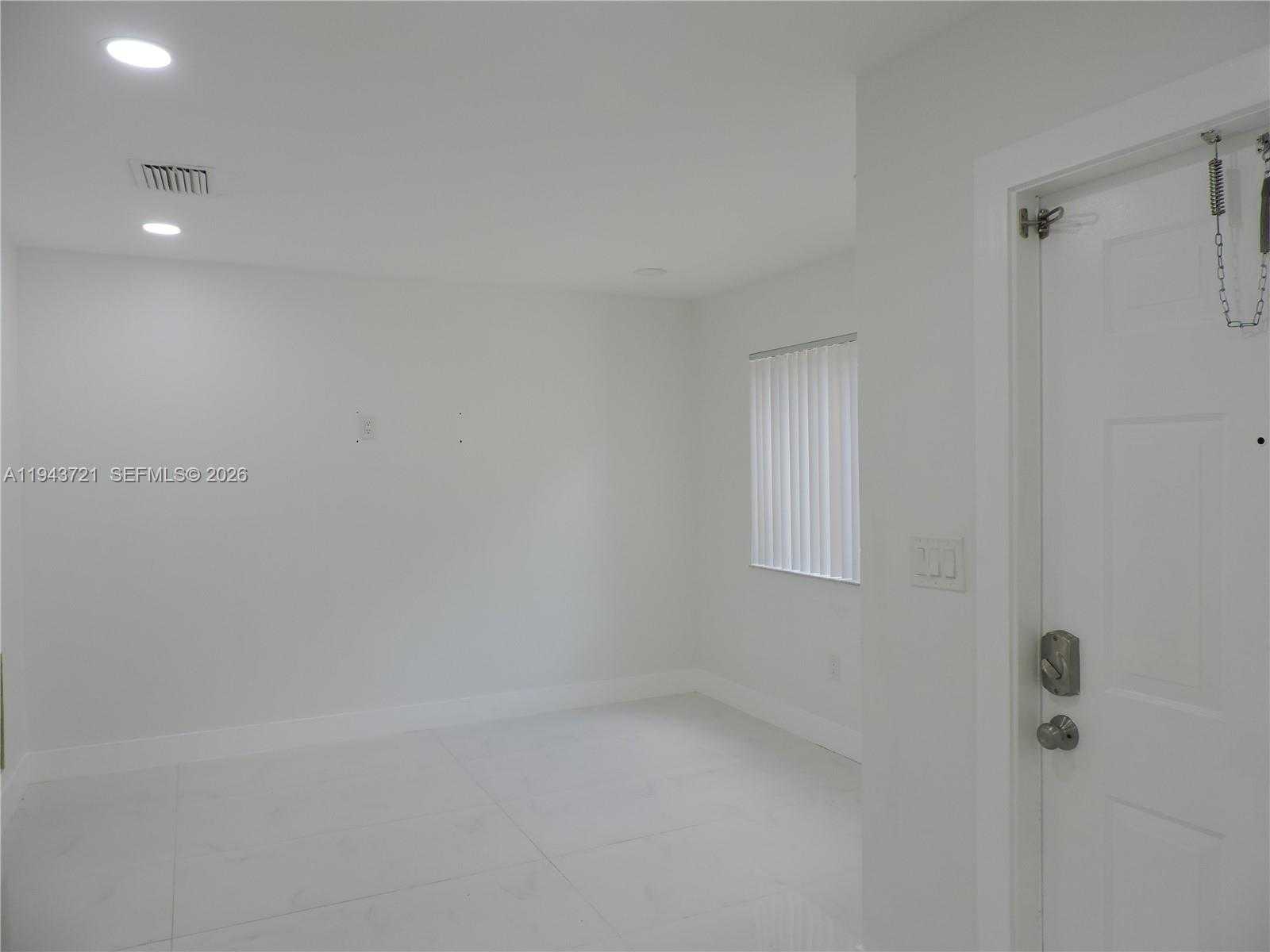 Small Image of 17975 SOUTH WEST 140TH CT #17975, Miami Number 12
