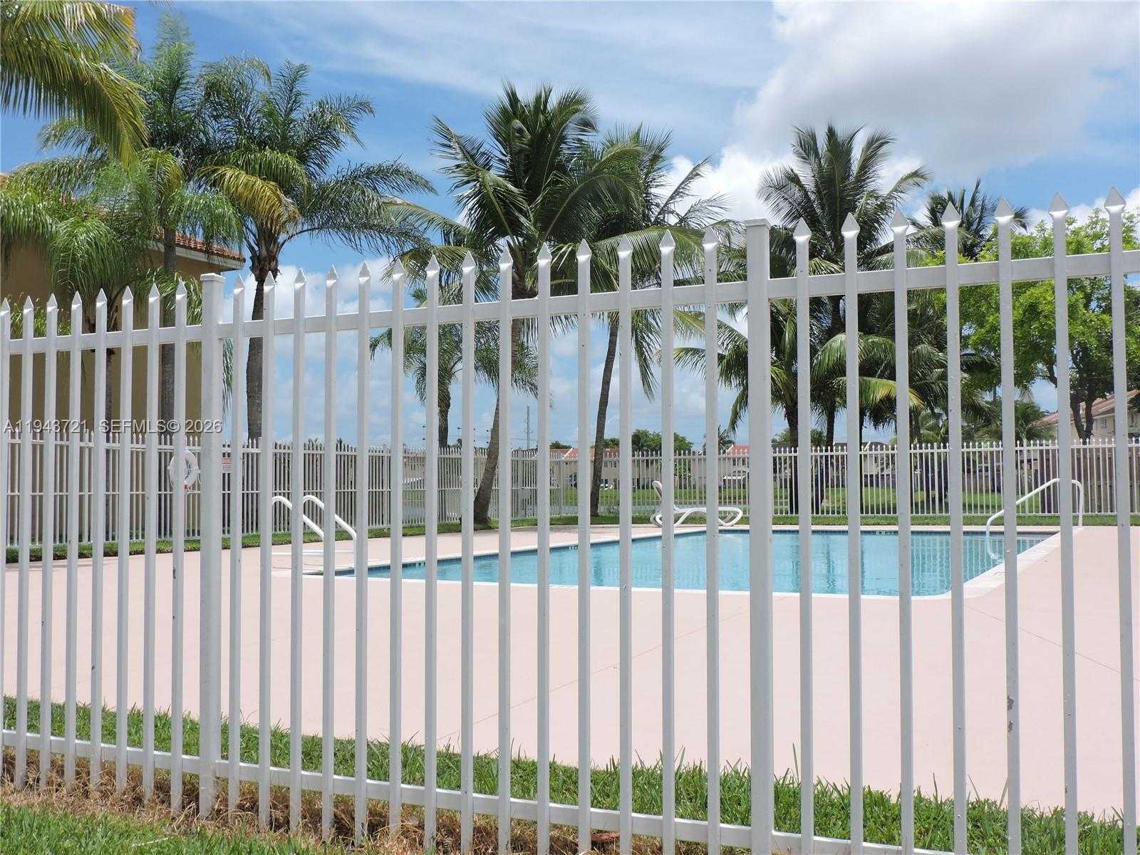 Small Image of 17975 SOUTH WEST 140TH CT #17975, Miami Number 8