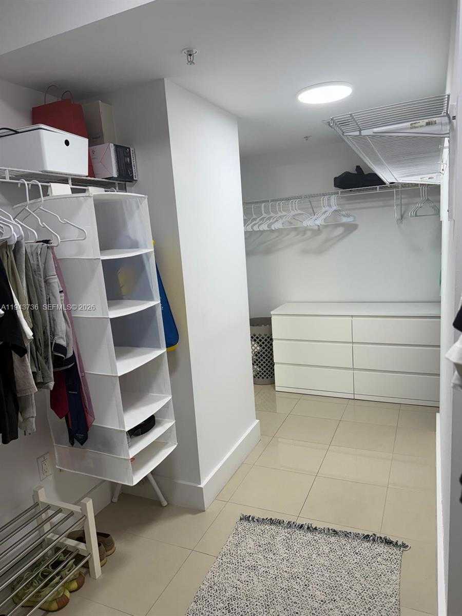 Small Image of 41 SOUTH EAST 5TH ST #2010, Miami Number 28