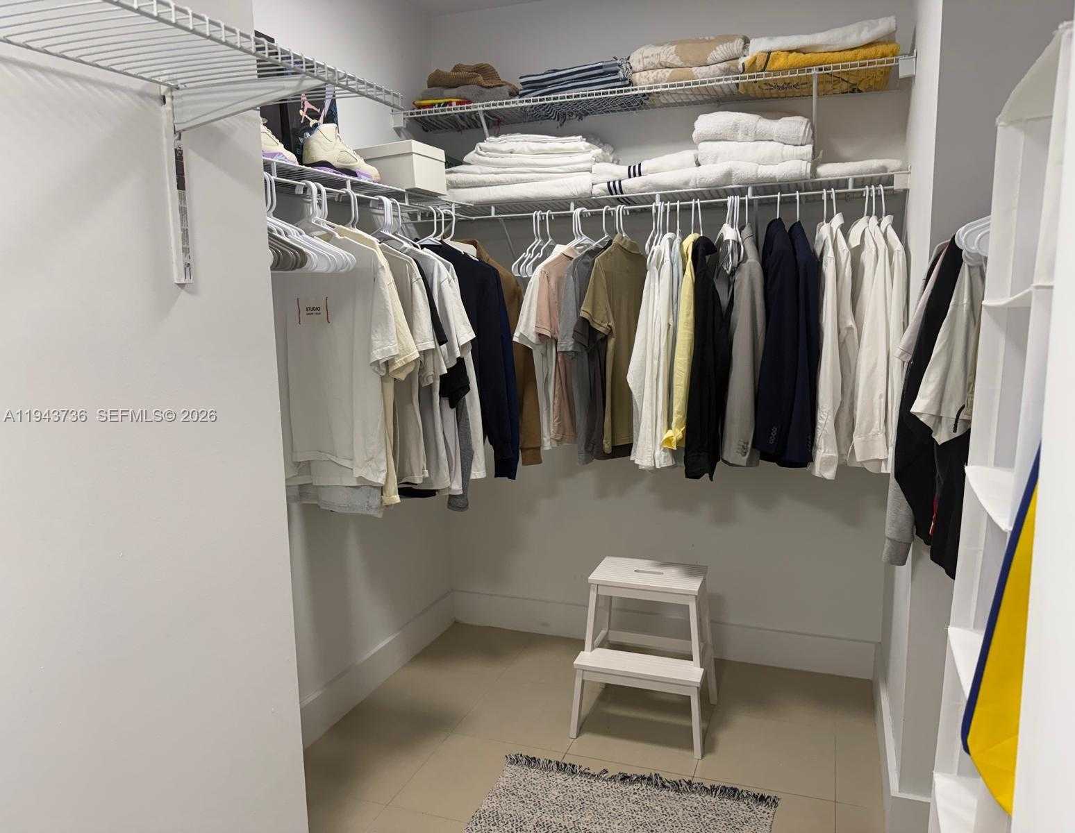 Small Image of 41 SOUTH EAST 5TH ST #2010, Miami Number 30