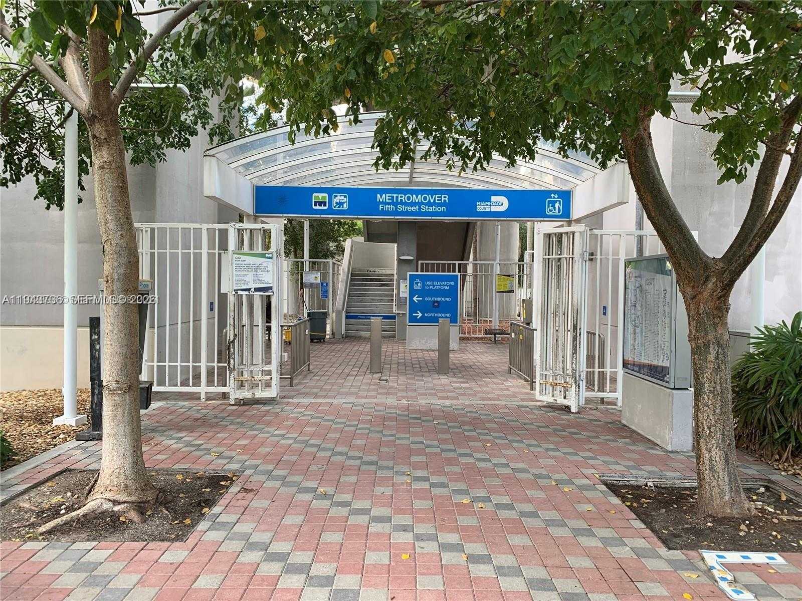 Small Image of 41 SOUTH EAST 5TH ST #2010, Miami Number 58