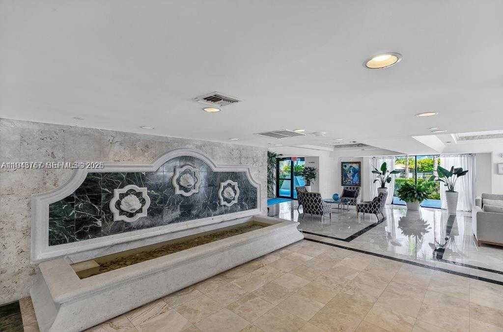 Small Image of 2625 COLLINS AVE #301, Miami Beach Number 10
