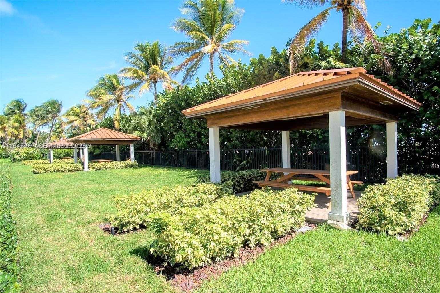 Small Image of 2625 COLLINS AVE #301, Miami Beach Number 13