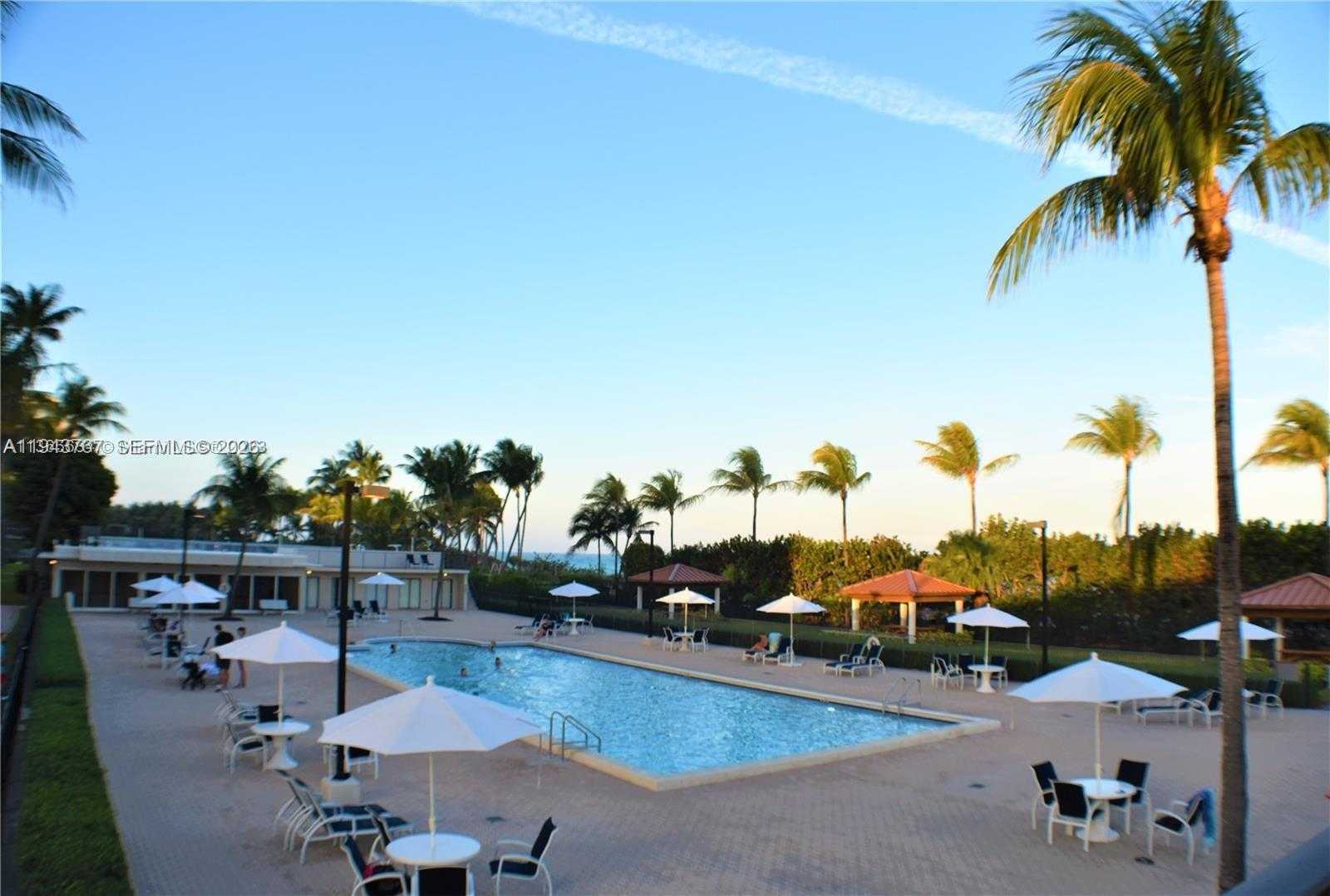 Small Image of 2625 COLLINS AVE #301, Miami Beach Number 17