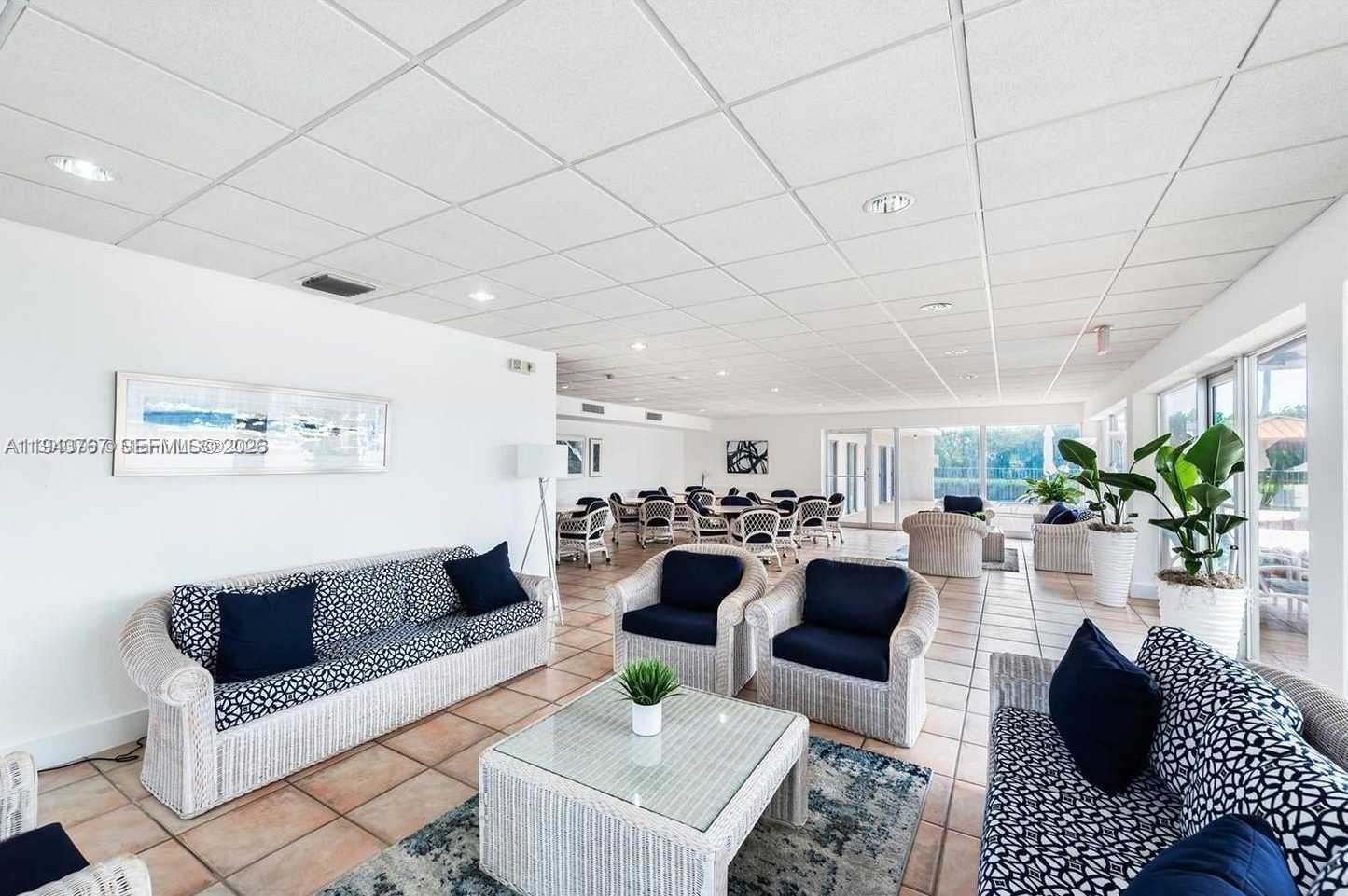 Small Image of 2625 COLLINS AVE #301, Miami Beach Number 2