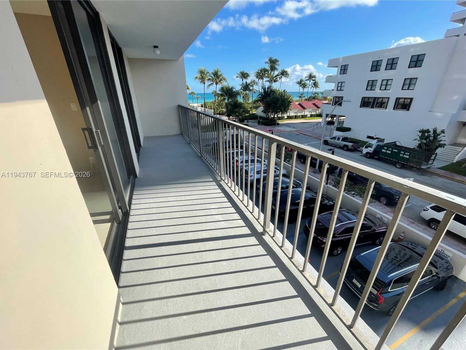 Small Image of 2625 COLLINS AVE #301, Miami Beach Number 20