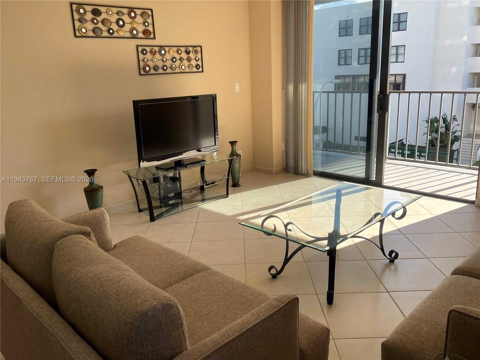 Small Image of 2625 COLLINS AVE #301, Miami Beach Number 25
