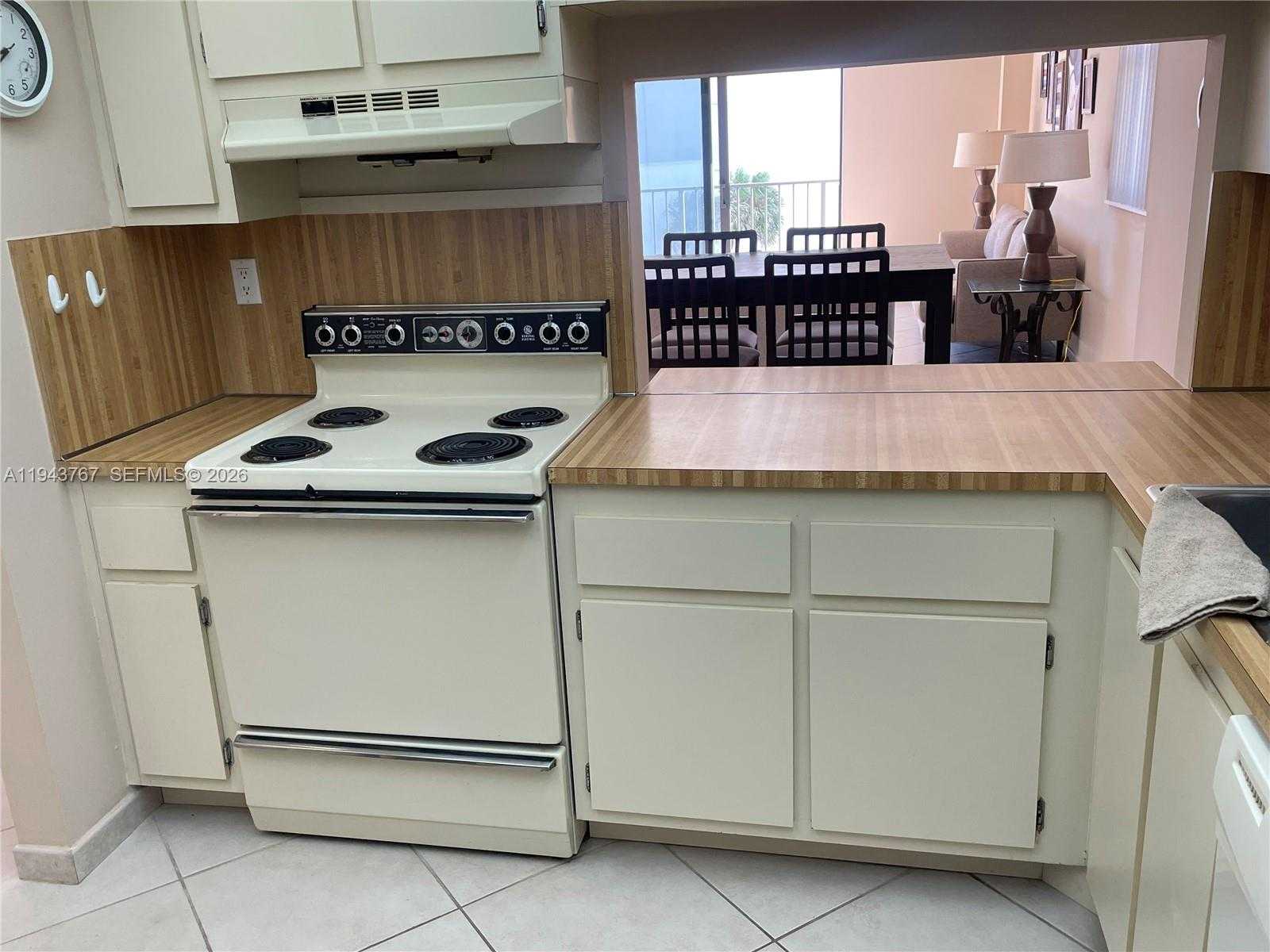 Small Image of 2625 COLLINS AVE #301, Miami Beach Number 38