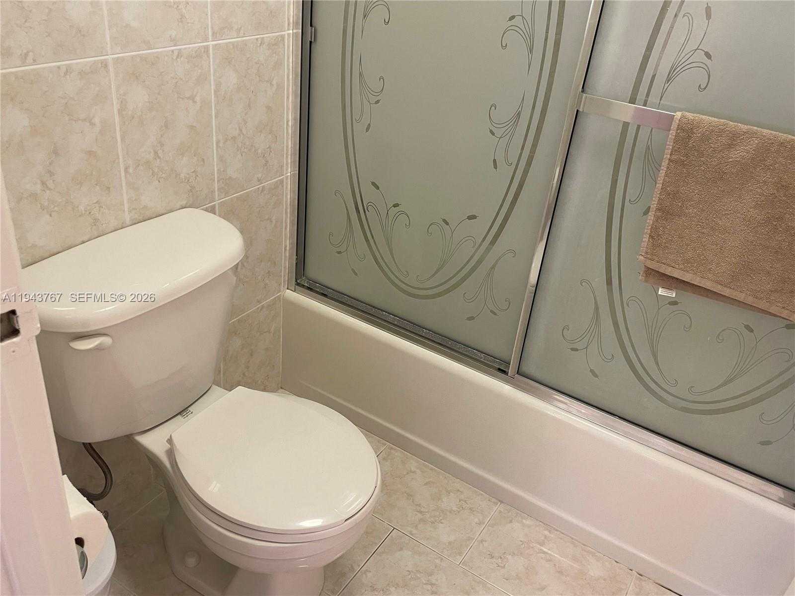 Small Image of 2625 COLLINS AVE #301, Miami Beach Number 46