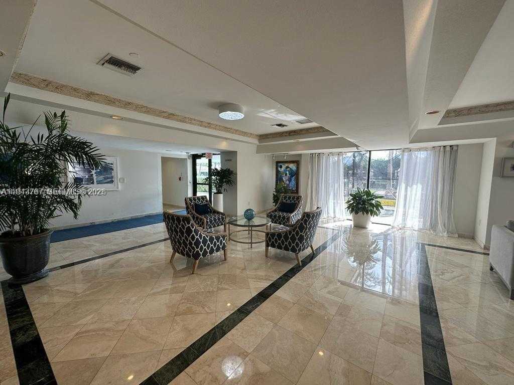 Small Image of 2625 COLLINS AVE #301, Miami Beach Number 9