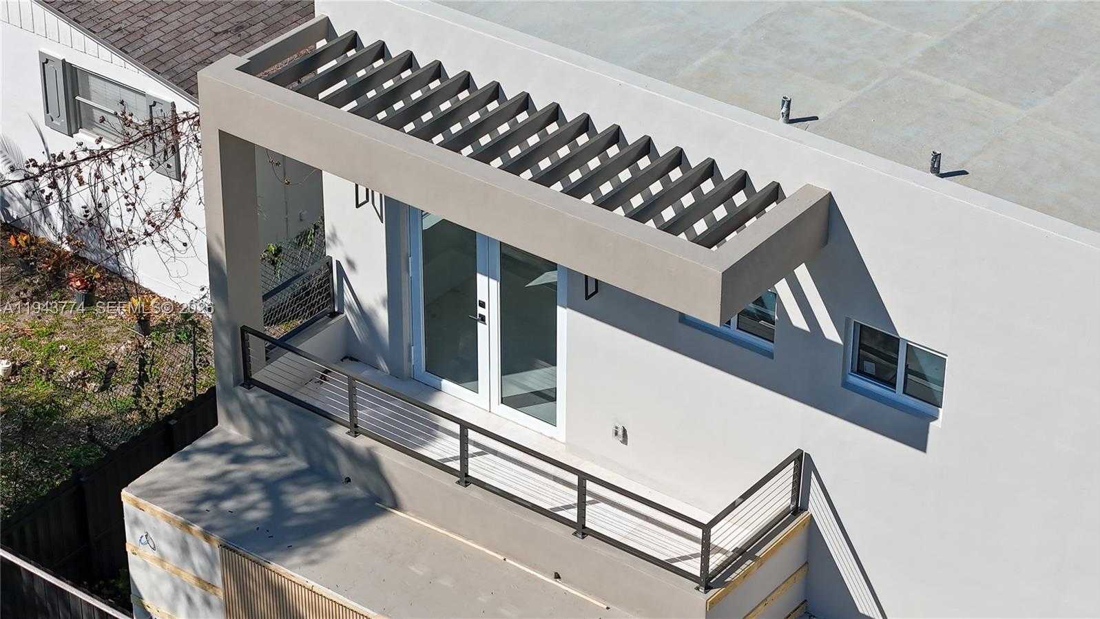 Small Image of 7310 SOUTH WEST 63RD CT #1, South Miami Number 5