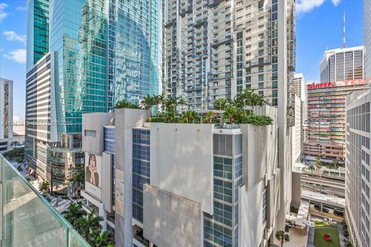 Small Image of 300 BISCAYNE BLVD WAY #1106E, Miami Number 11