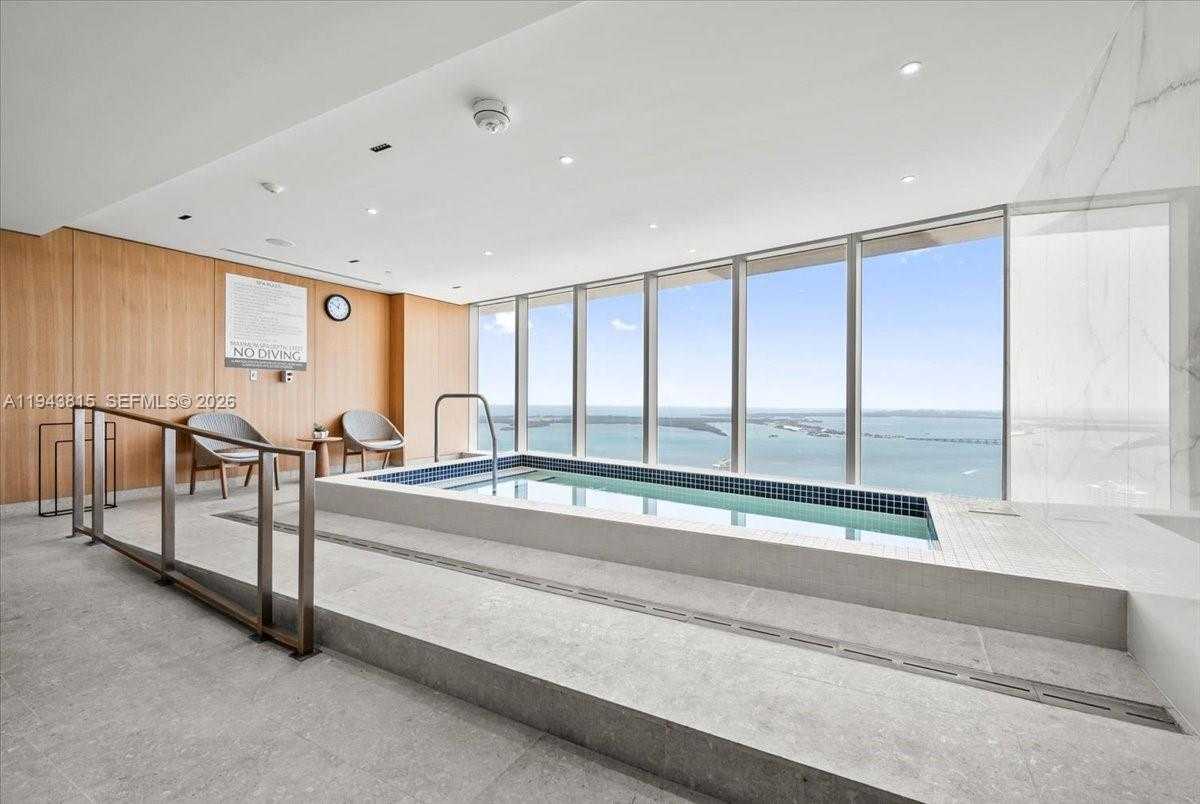 Small Image of 300 BISCAYNE BLVD WAY #1106E, Miami Number 14