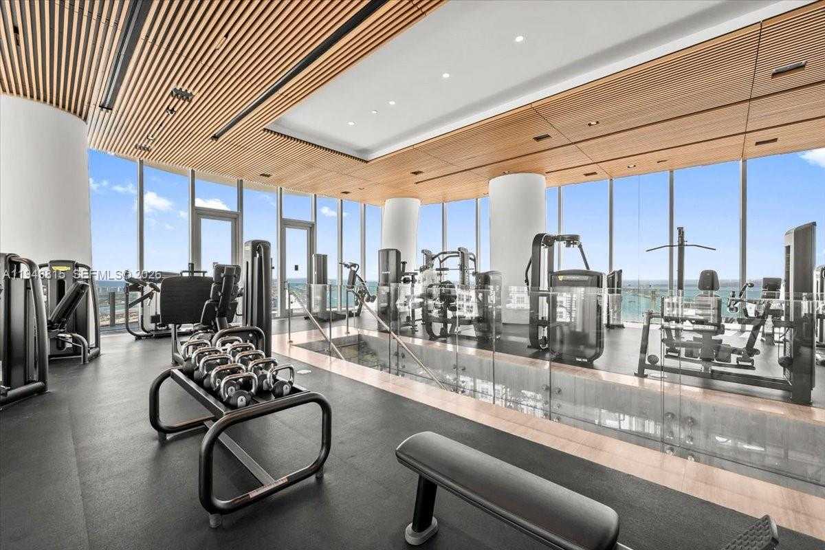 Small Image of 300 BISCAYNE BLVD WAY #1106E, Miami Number 16