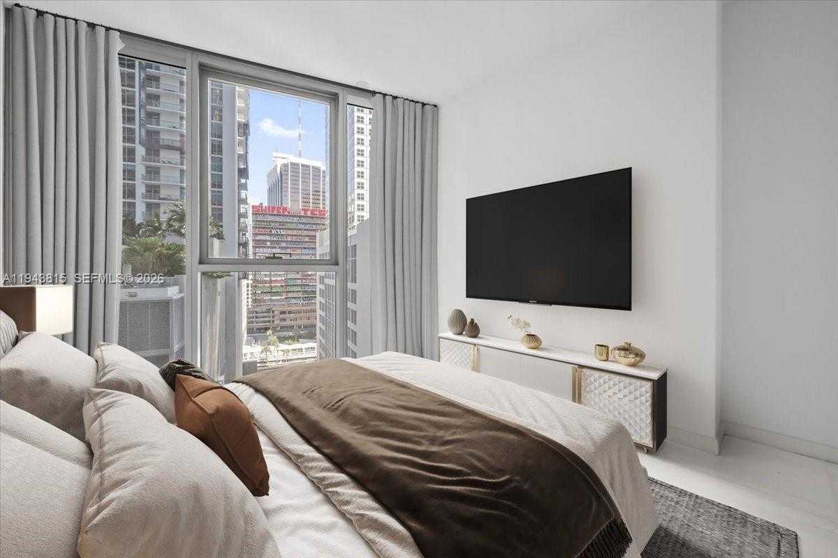 Small Image of 300 BISCAYNE BLVD WAY #1106E, Miami Number 5