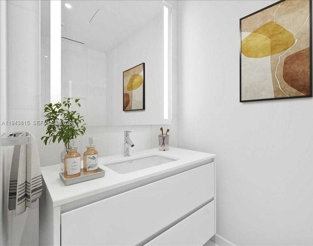 Small Image of 300 BISCAYNE BLVD WAY #1106E, Miami Number 9