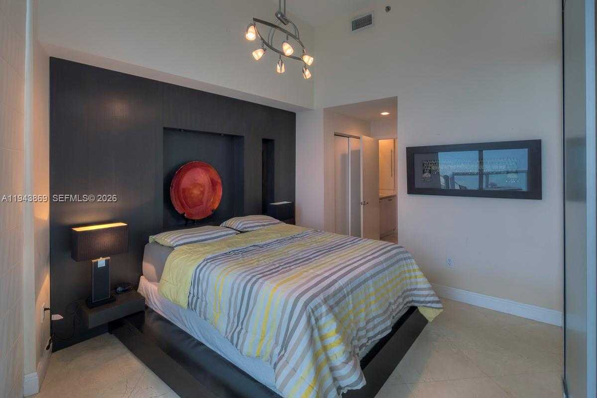 Small Image of 6515 COLLINS AVE #1804, Miami Beach Number 12