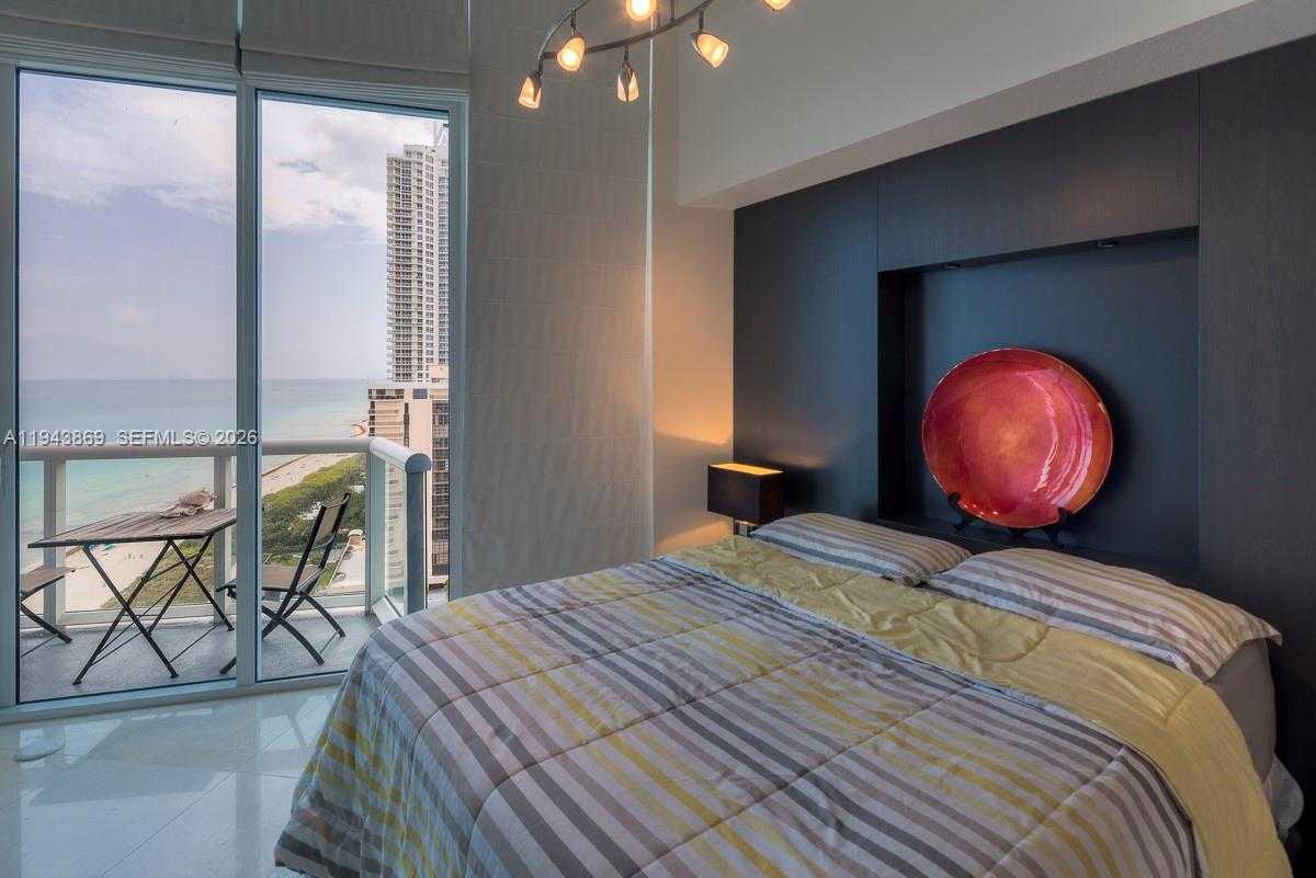 Small Image of 6515 COLLINS AVE #1804, Miami Beach Number 13