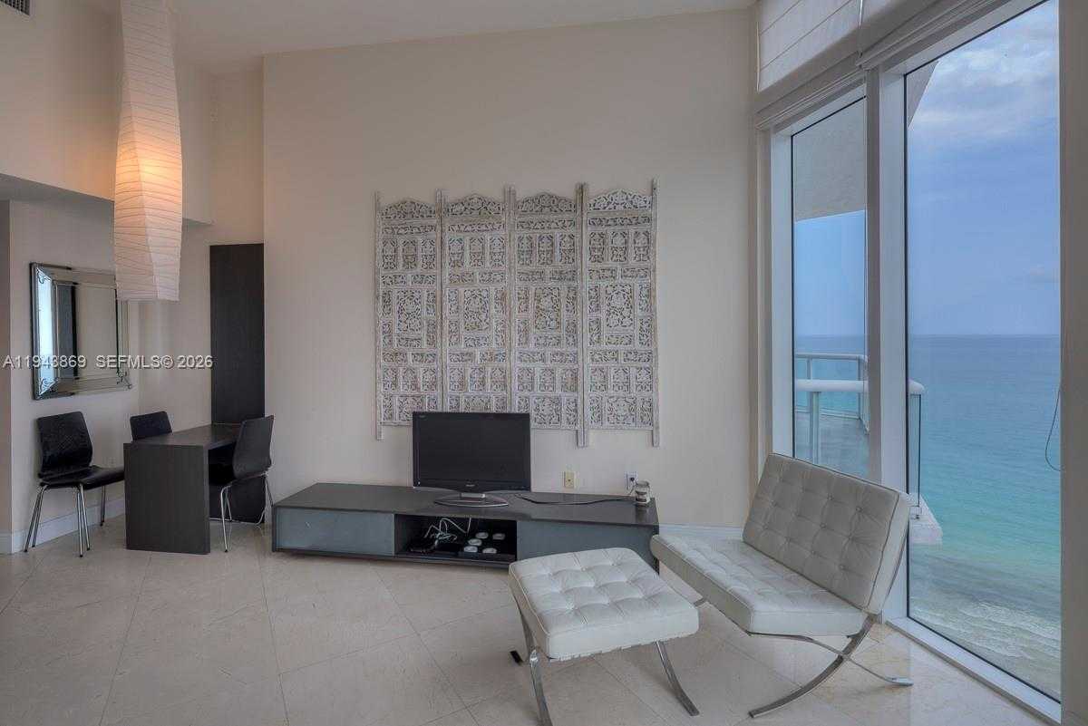 Small Image of 6515 COLLINS AVE #1804, Miami Beach Number 9