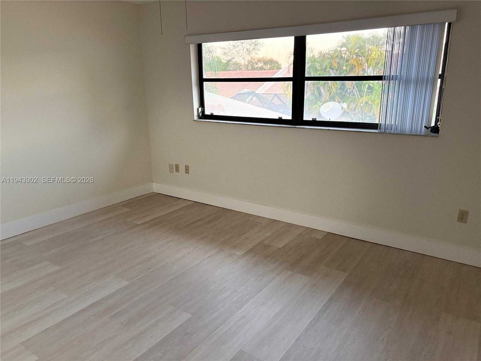 Small Image of 8589 SOUTH WEST 115 PL, Miami Number 18