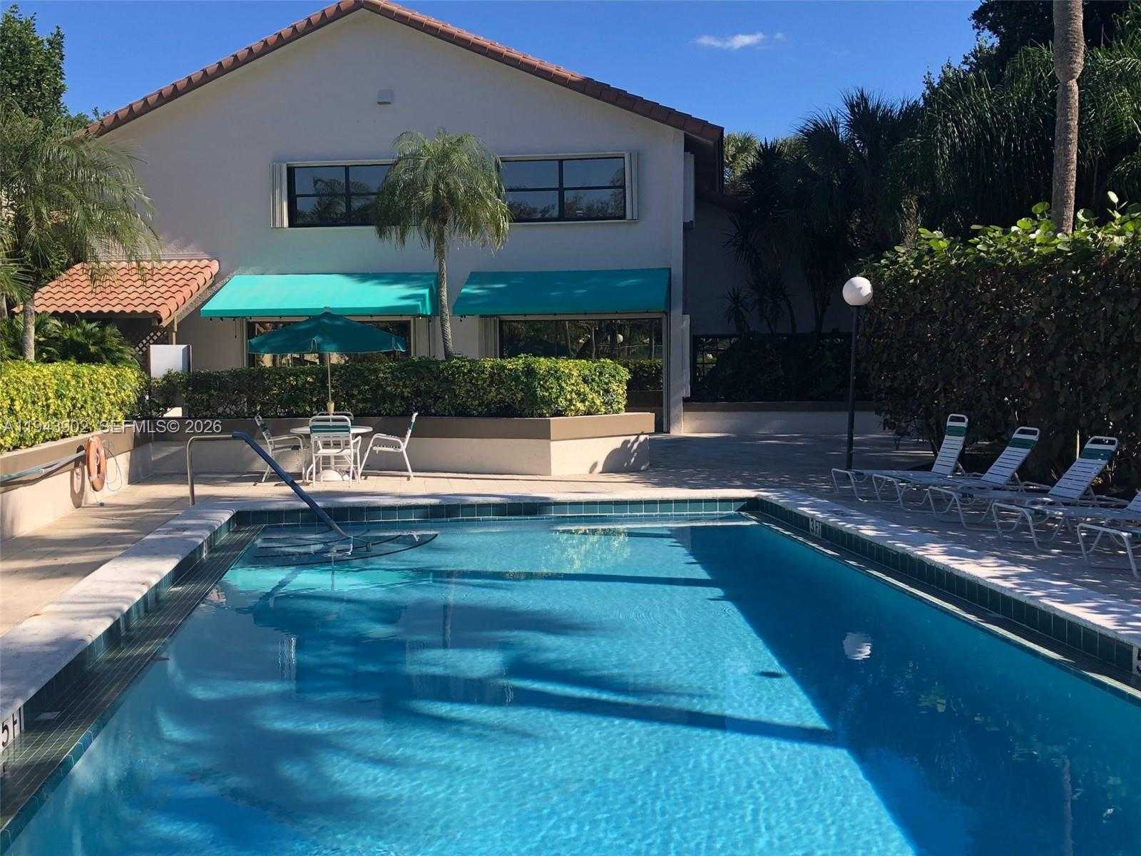 Small Image of 8589 SOUTH WEST 115 PL, Miami Number 25