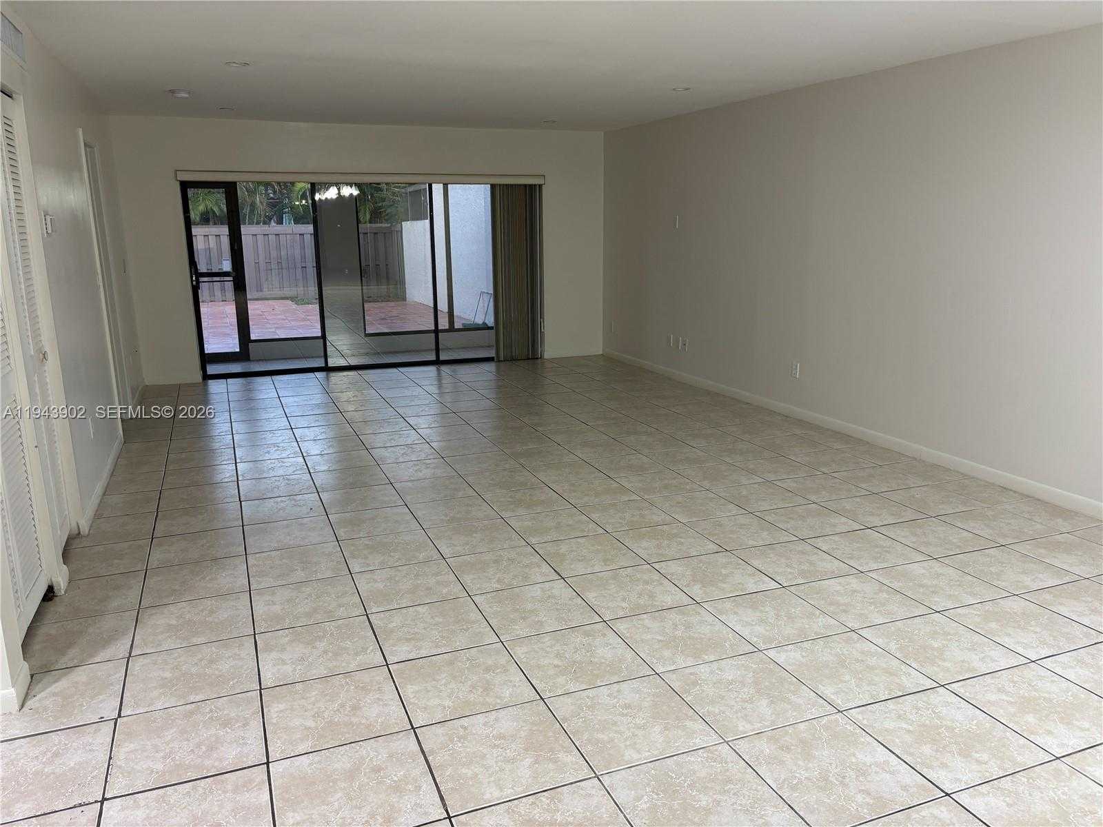 Small Image of 8589 SOUTH WEST 115 PL, Miami Number 7